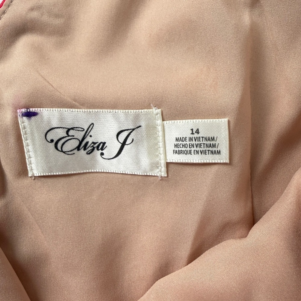 Eliza J Elegant Pink Lace Overlay with Nude Lining Tiered‎ Bell Sleeves Size 14 - Picture 3 of 14